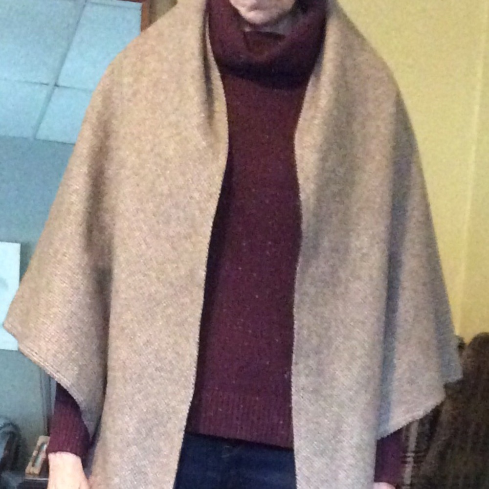 Sassenach vintage wool cape lined